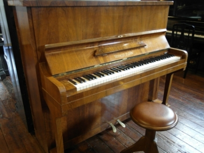 Schmidt-Flohr piano 128