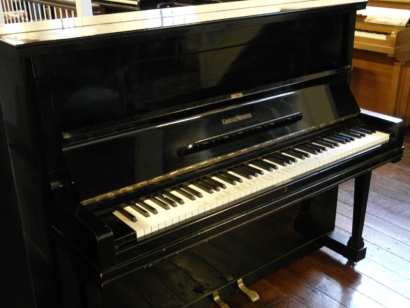 Grotrian-Steinweg piano